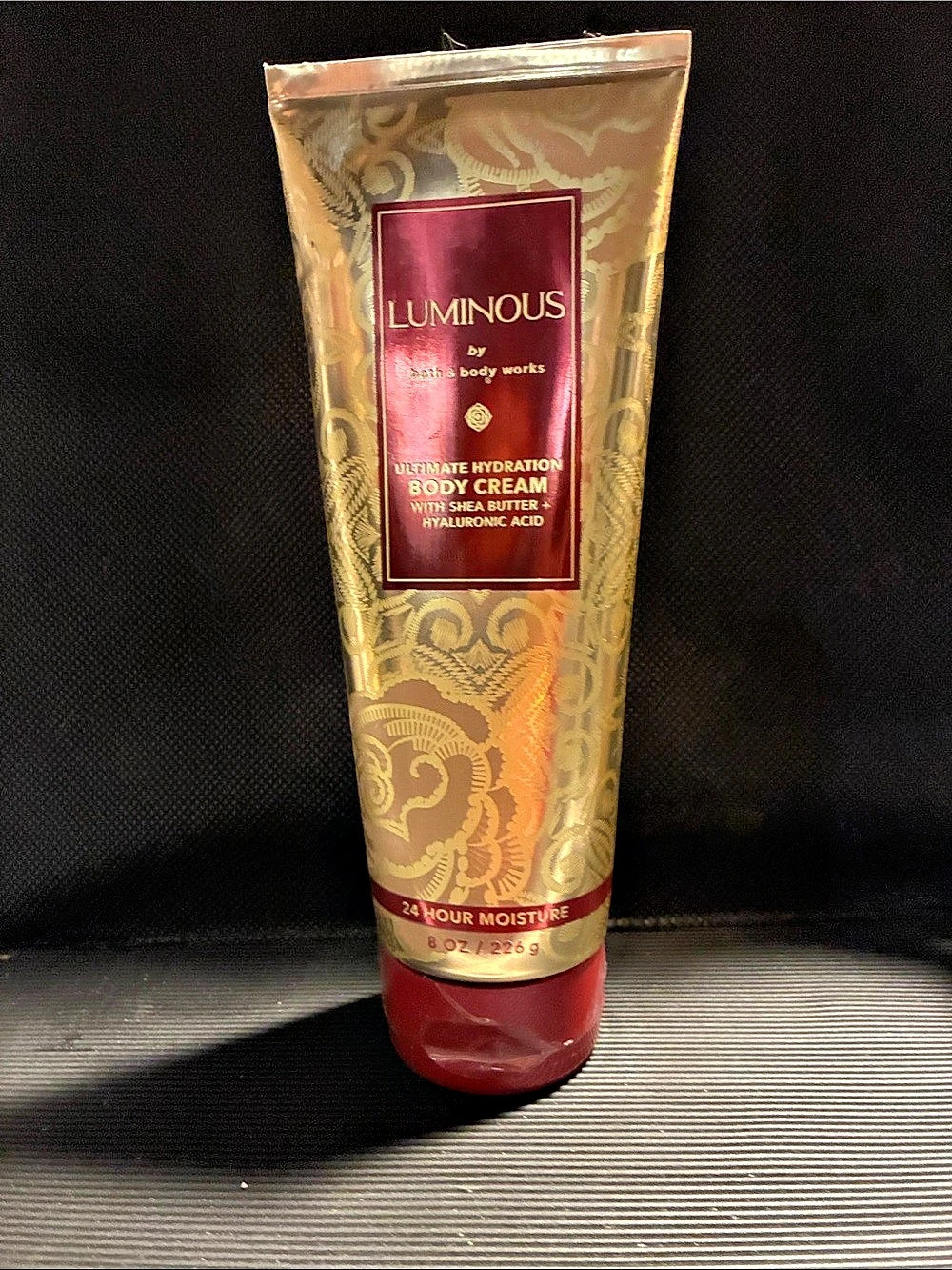 Luminous Ultimate Hydration Body Cream Body Cream Gold Red NWT